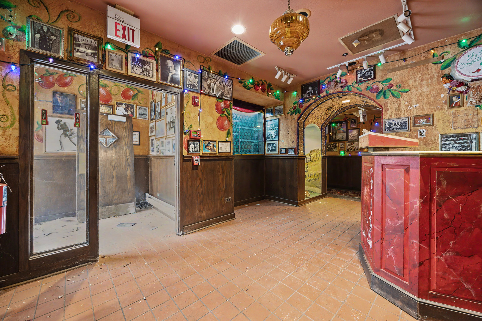 604 N Milwaukee Avenue Property Photo 26