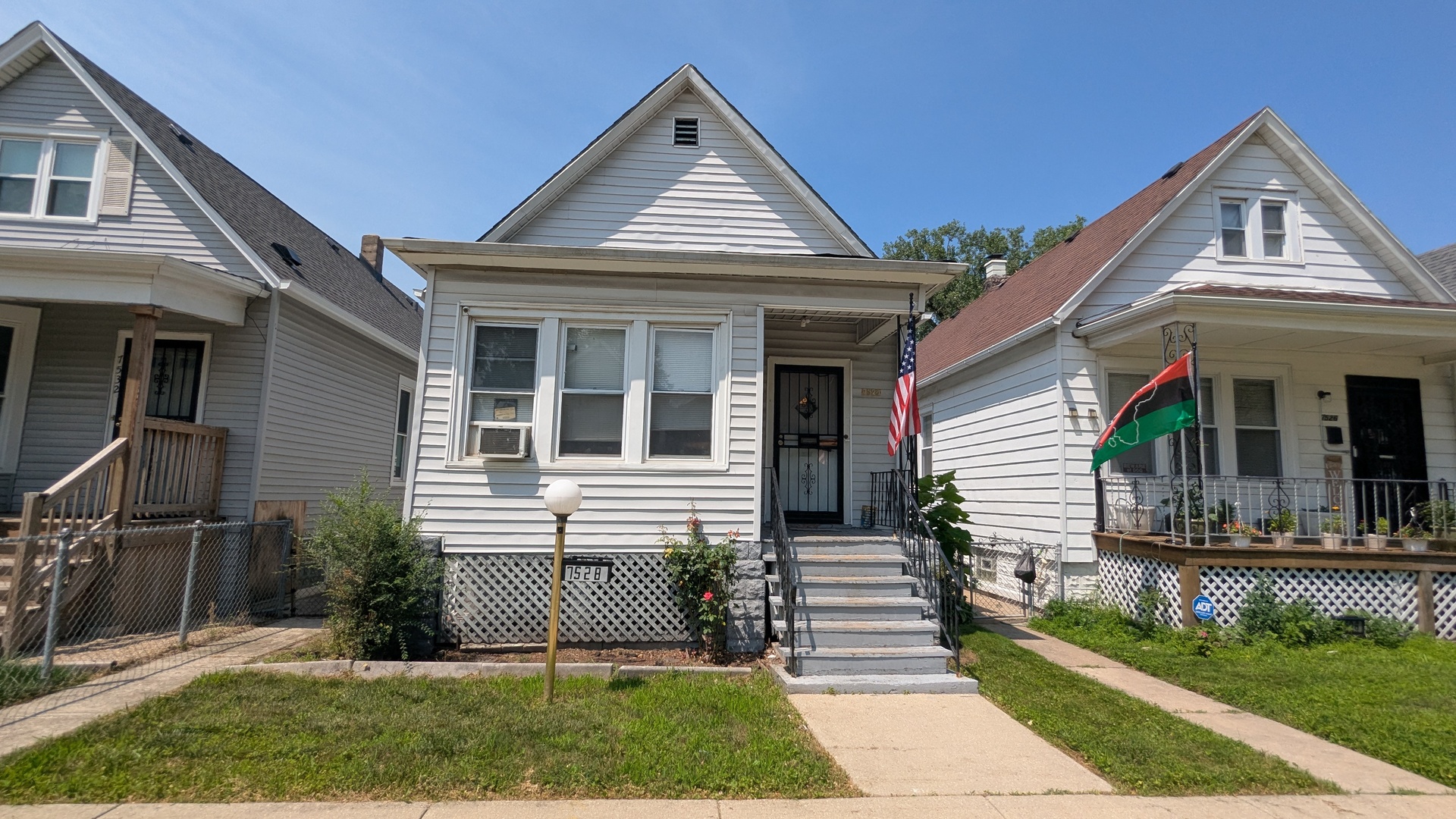 7528 S Dorchester Avenue Property Photo 1
