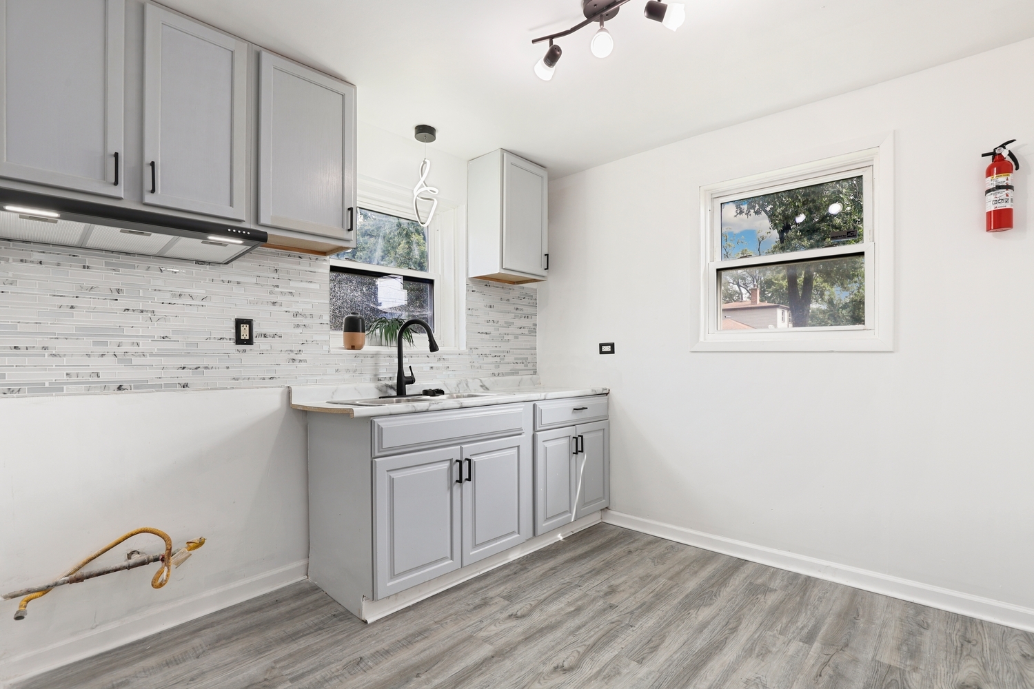 12634 S Ada Street Property Photo 5