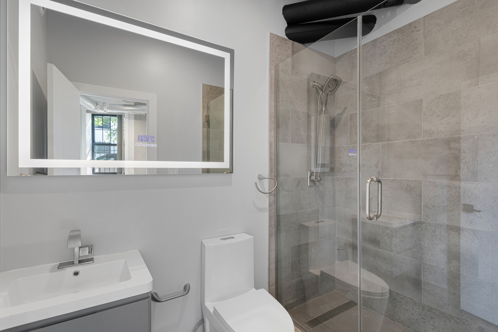 7645 N Sheridan Road 112 Property Photo 6
