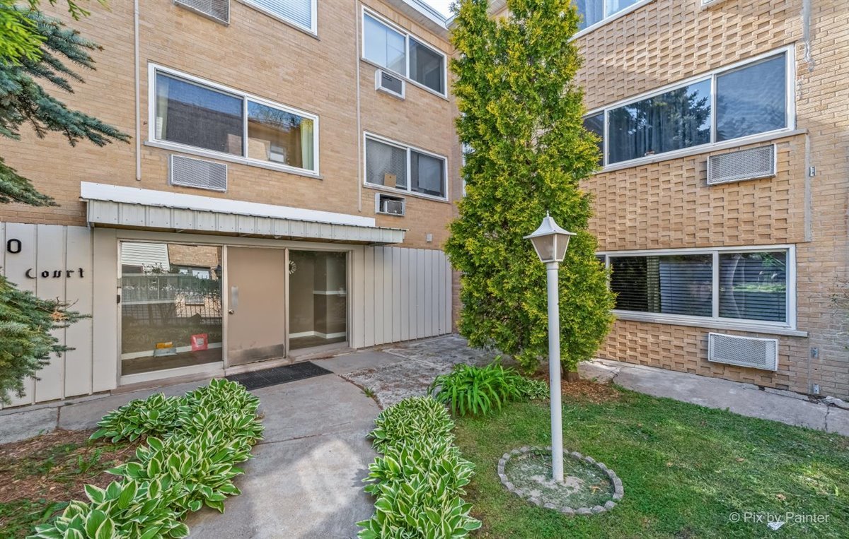 1610 W Jarvis Avenue AA Property Photo 1