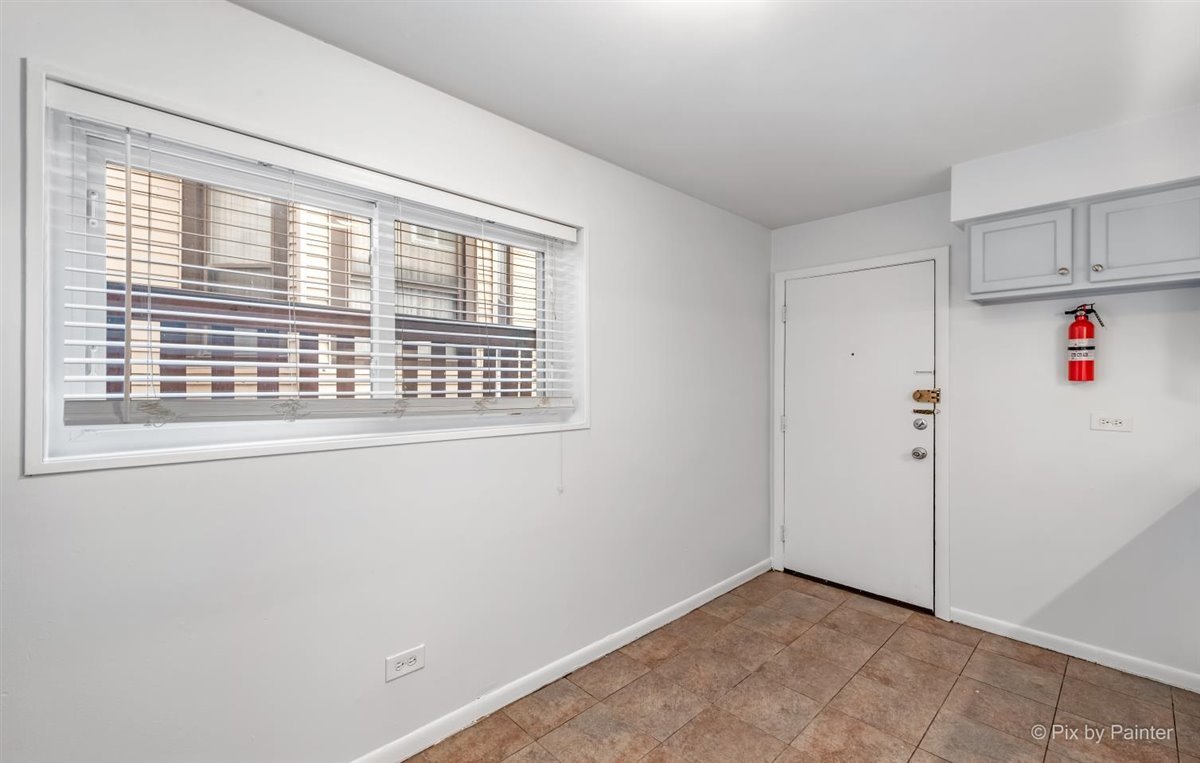 1610 W Jarvis Avenue Aa Property Photo 6