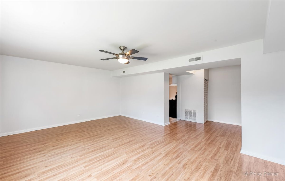 1610 W Jarvis Avenue Aa Property Photo 8