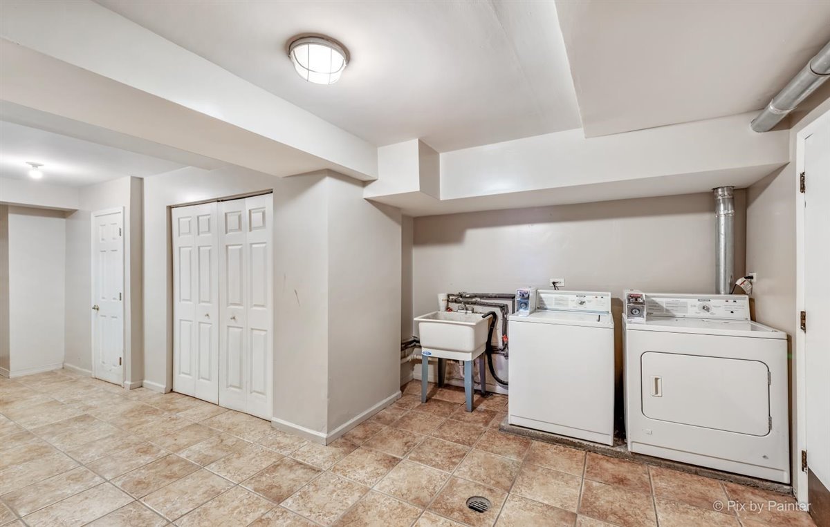 1610 W Jarvis Avenue Aa Property Photo 13