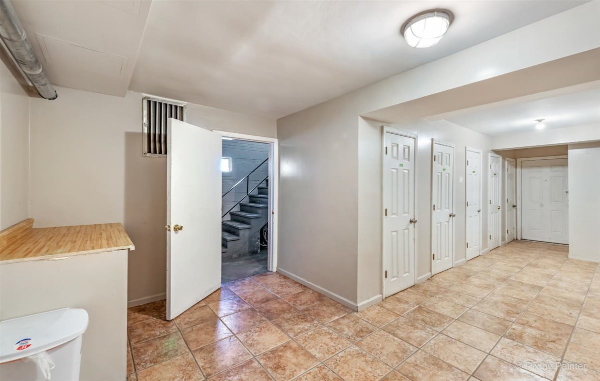 1610 W Jarvis Avenue Aa Property Photo 14