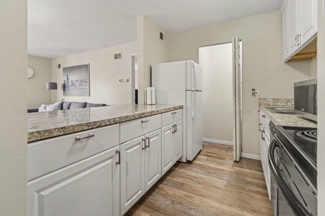 3255 Kirchoff Road 203 Property Photo 5