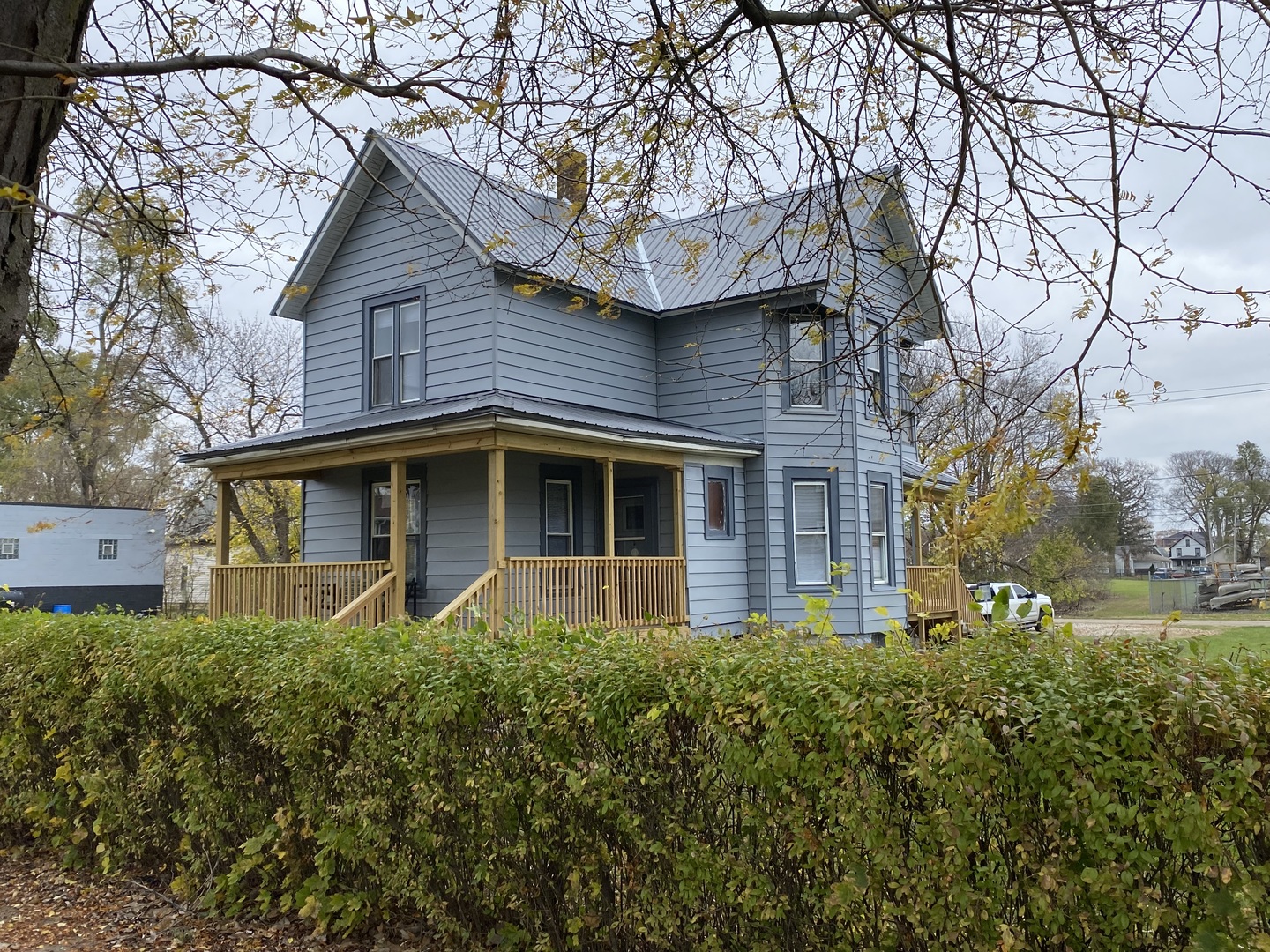 942 N Schuyler Avenue 2 Property Photo 3