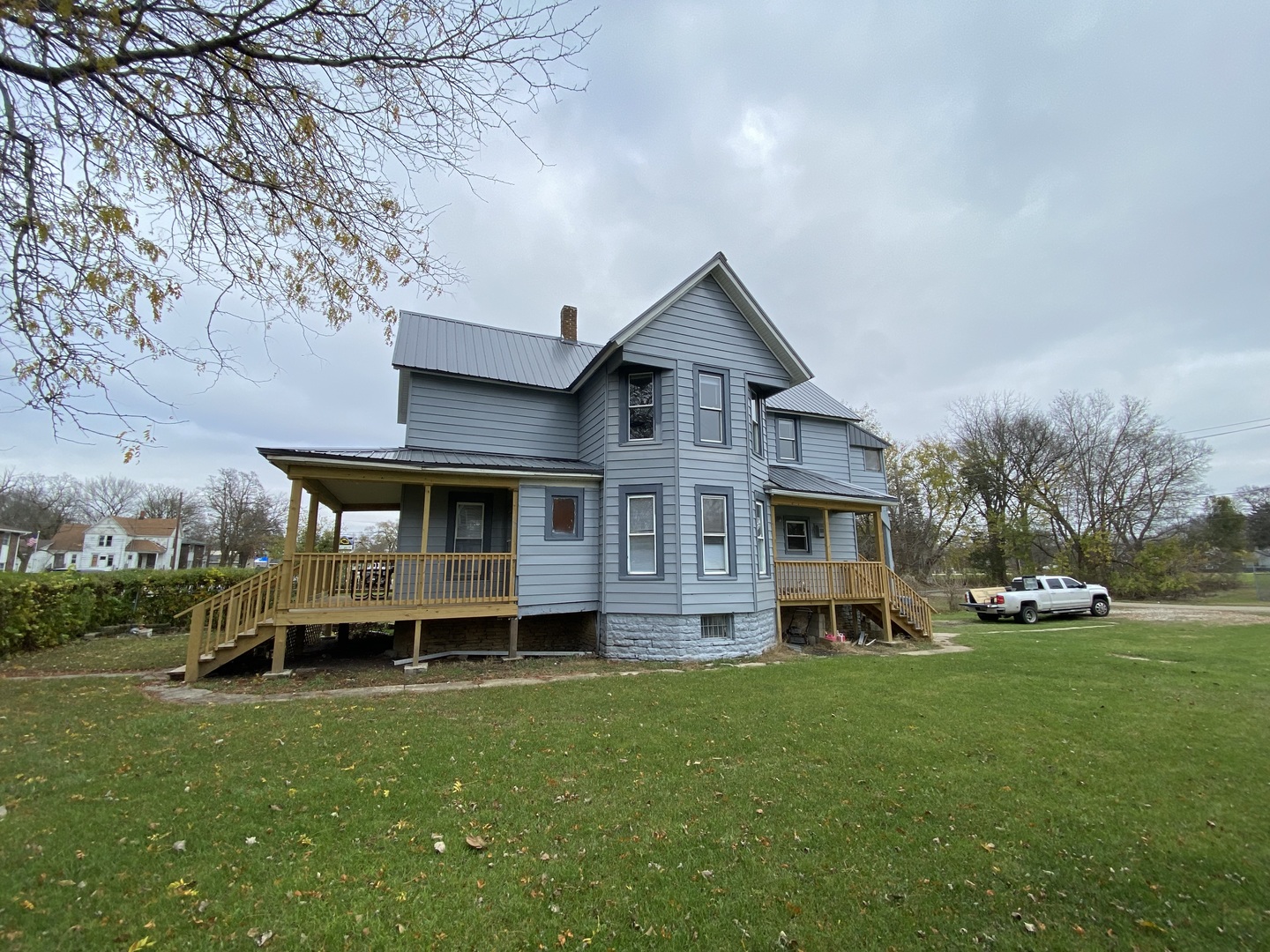 942 N Schuyler Avenue 2 Property Photo 4