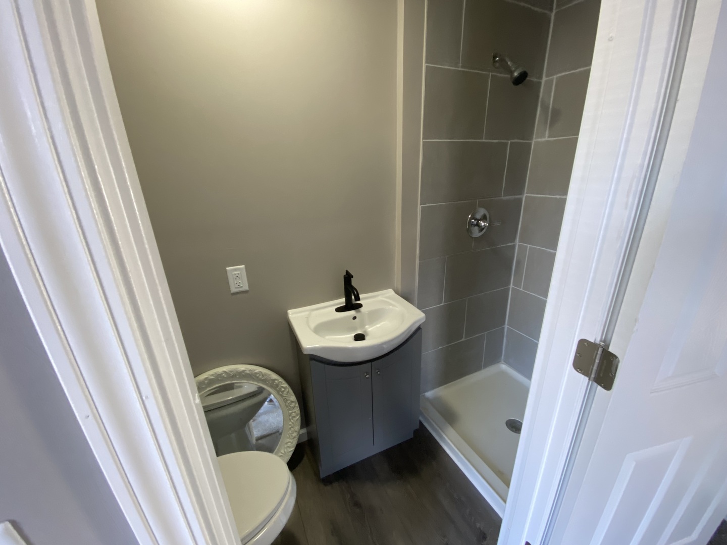 942 N Schuyler Avenue 2 Property Photo 6