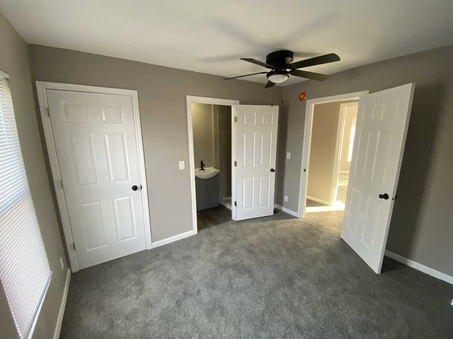 942 N Schuyler Avenue 2 Property Photo 7