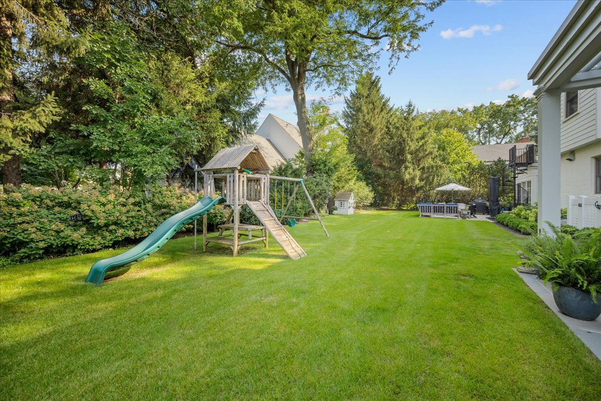 431 Sheridan Road Property Photo 47
