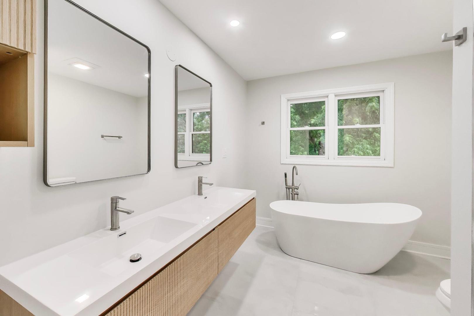 251 Perth Road Property Photo 10