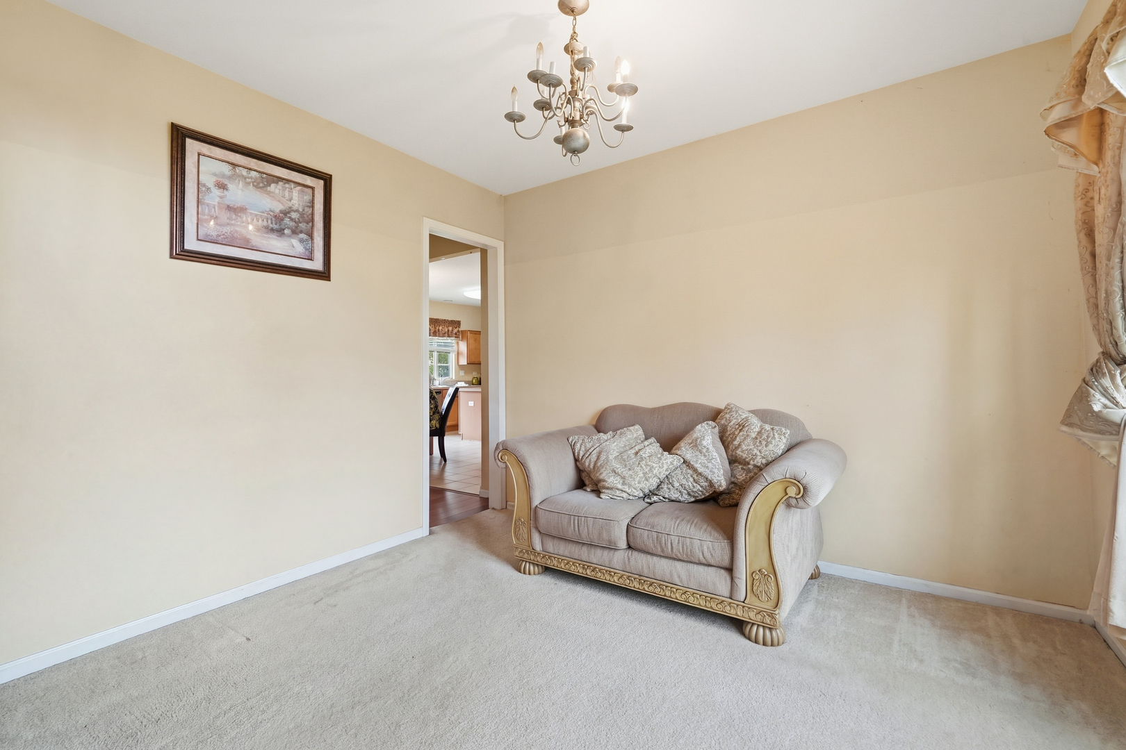 3104 Deerpath Lane Property Photo 2