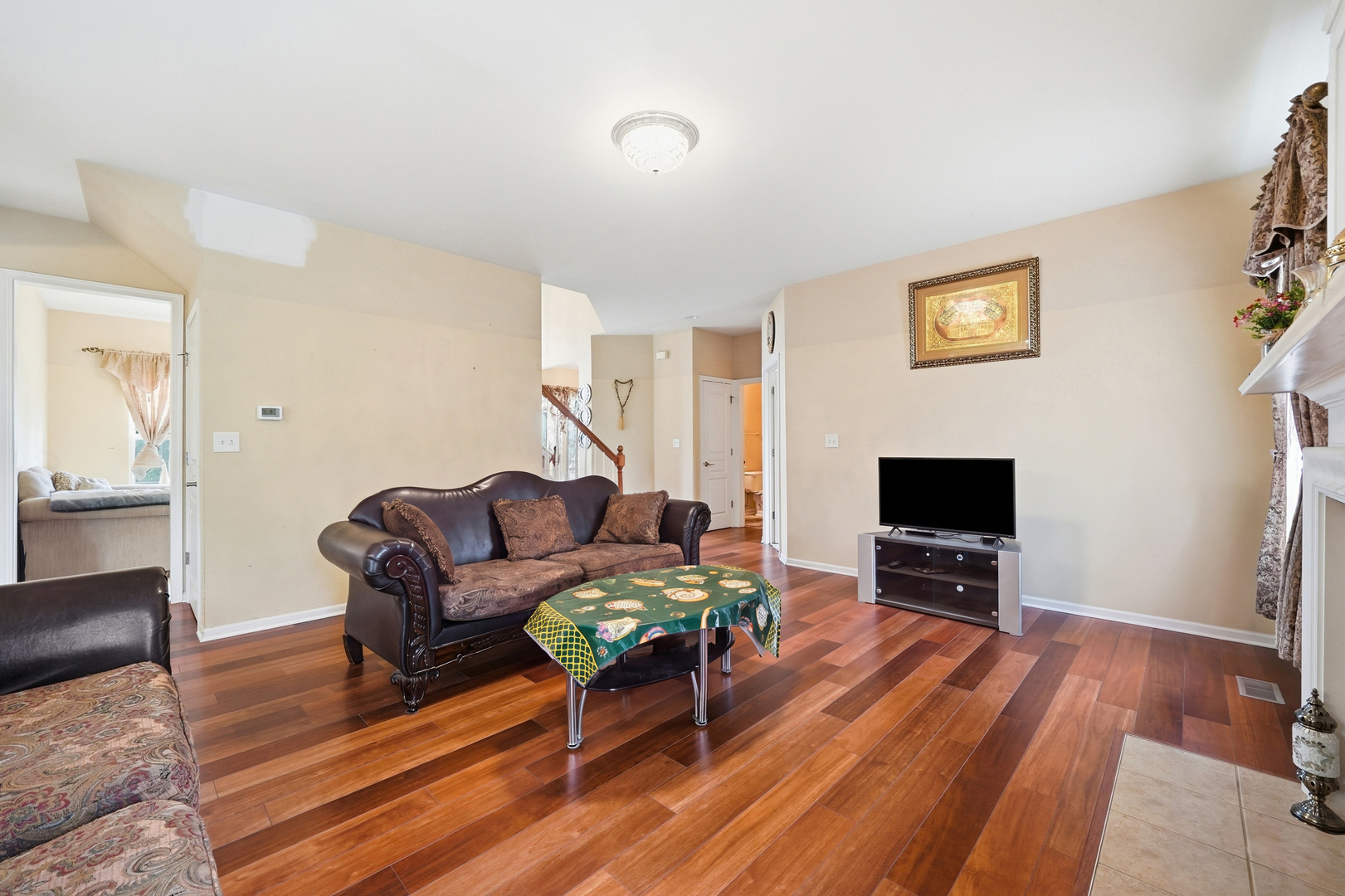 3104 Deerpath Lane Property Photo 5