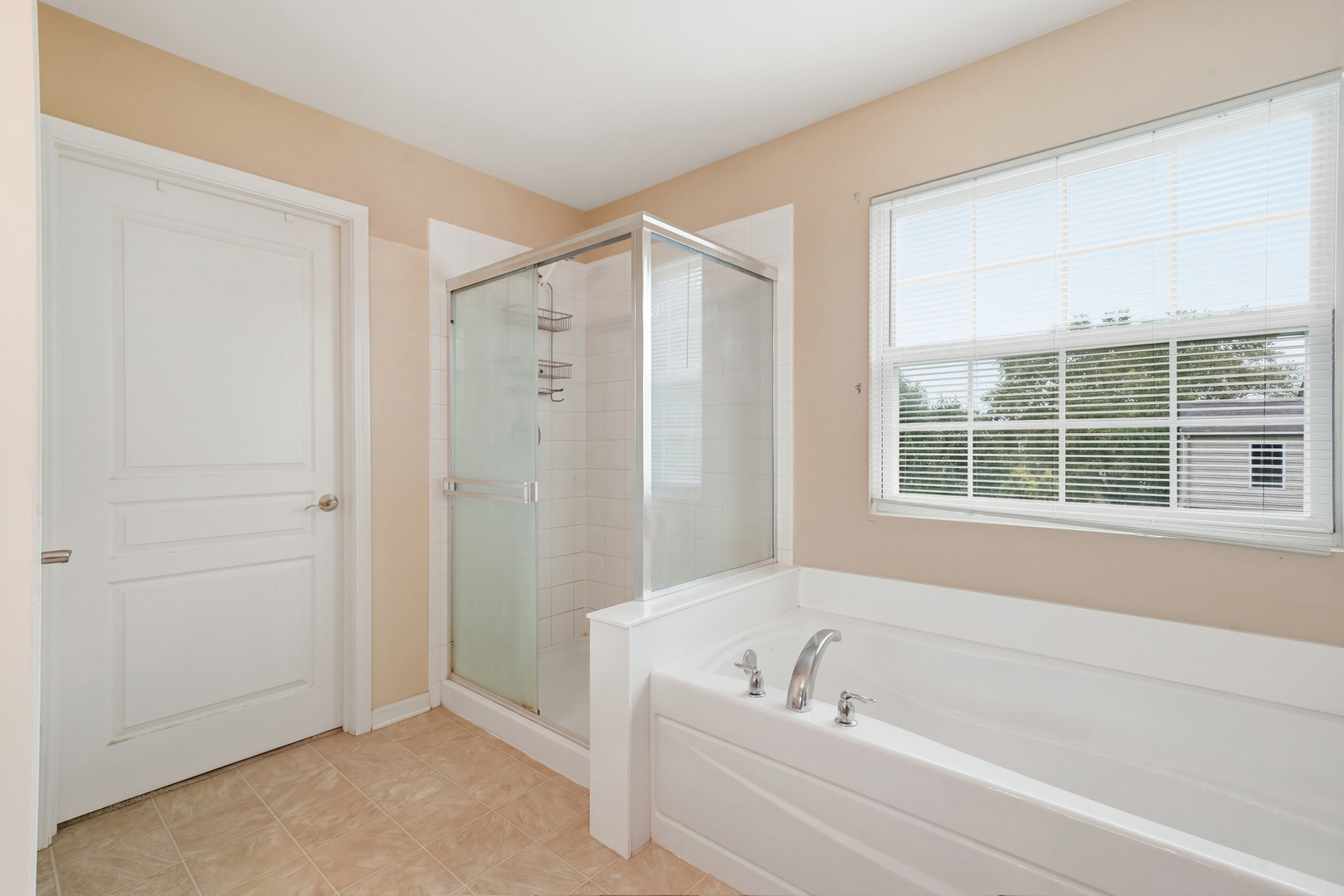 3104 Deerpath Lane Property Photo 14