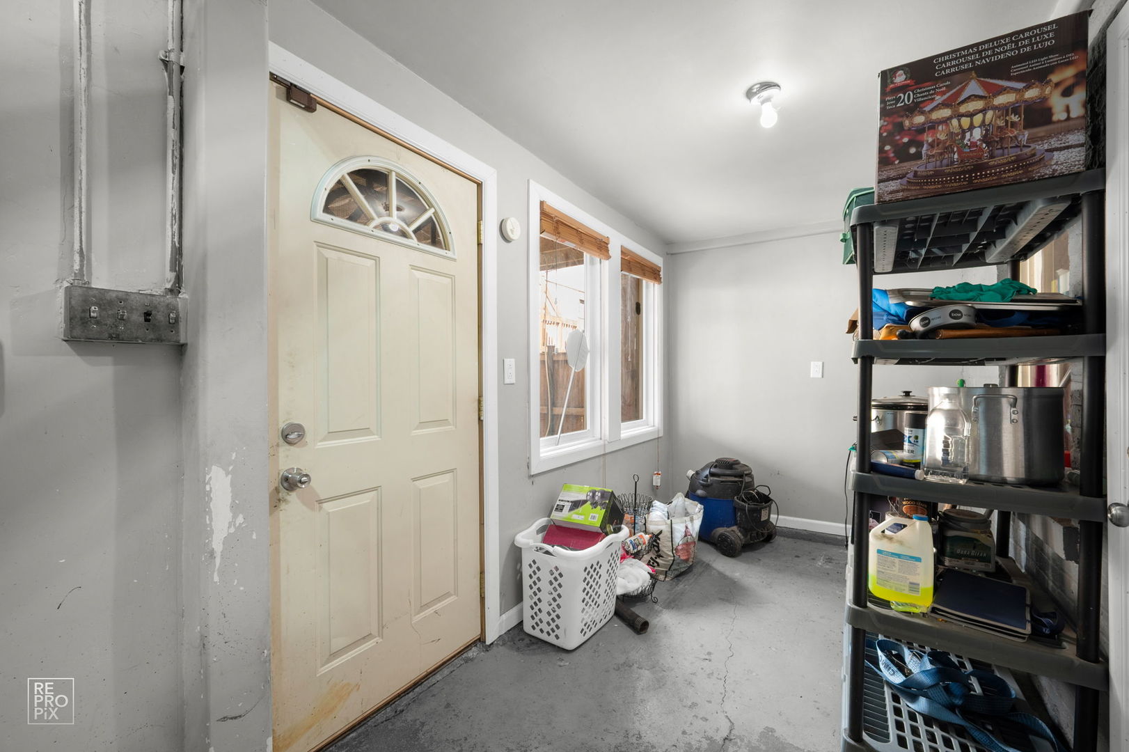 2136 W 23rd Street Property Photo 5
