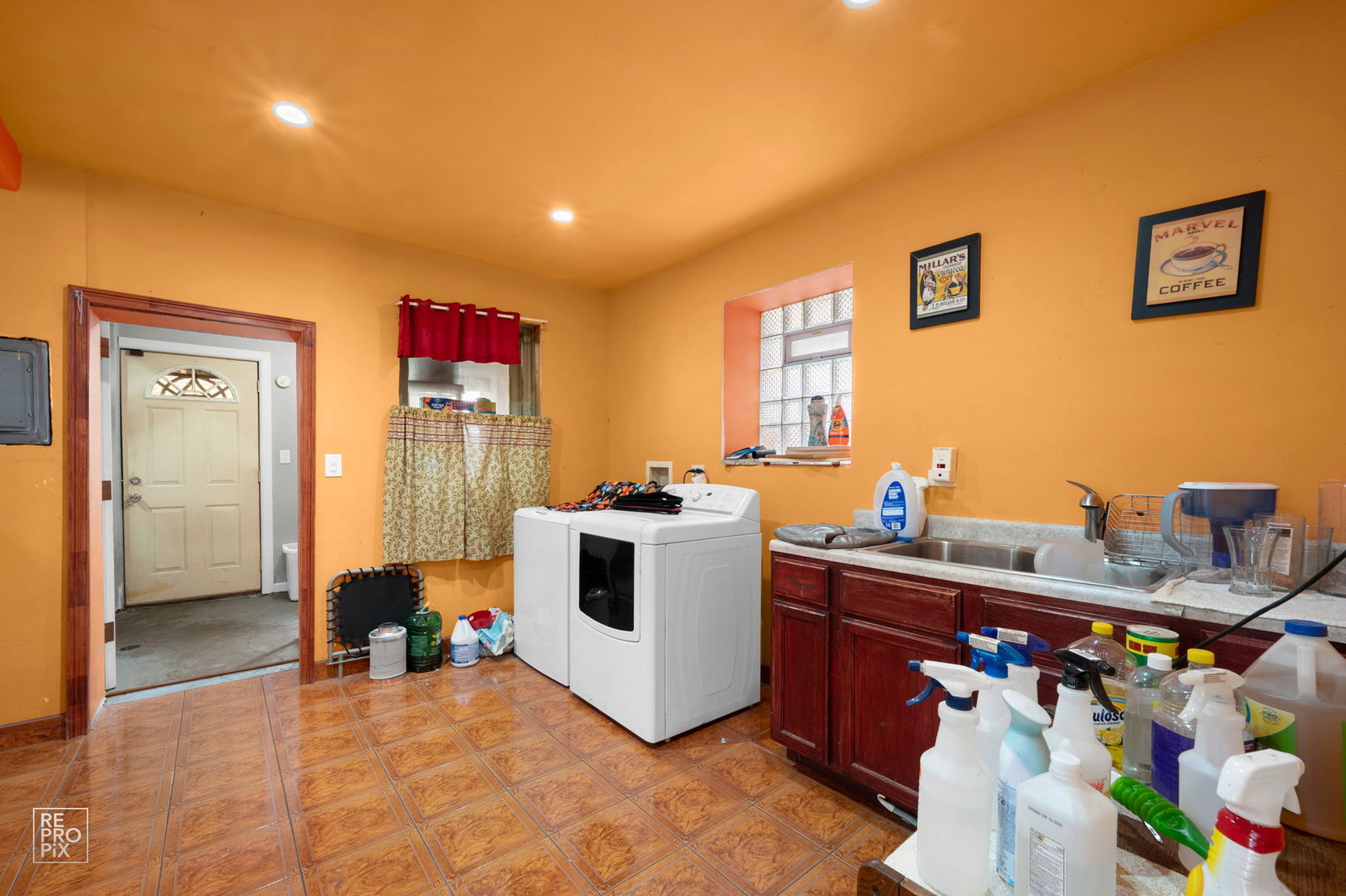 2136 W 23rd Street Property Photo 7