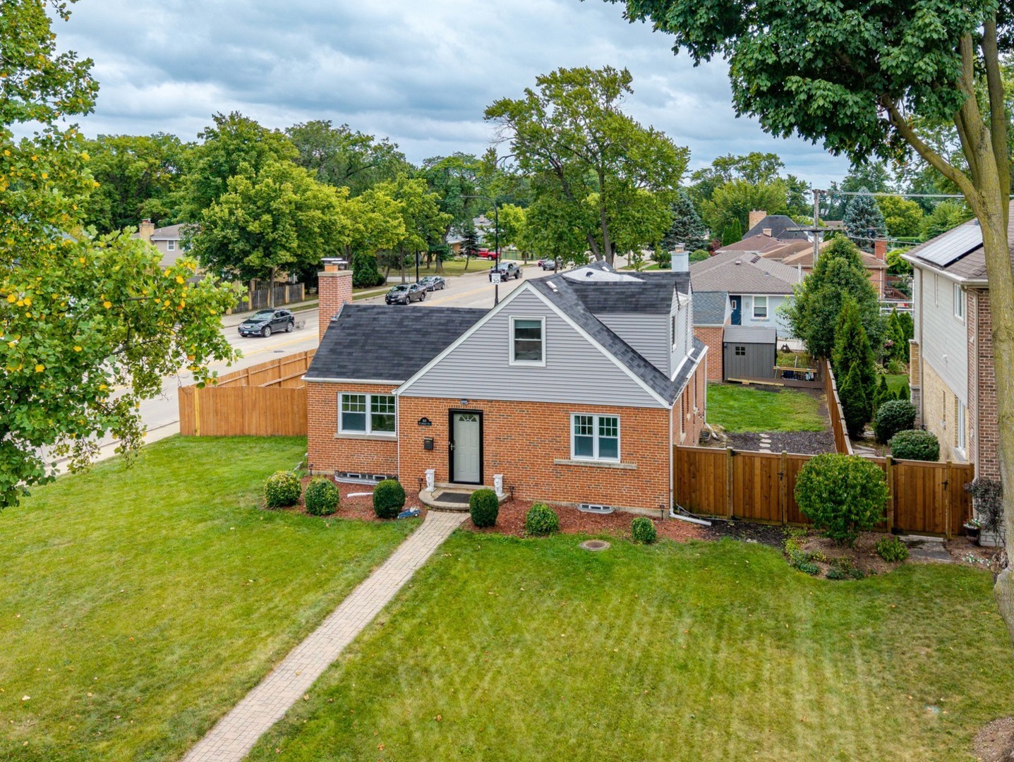 301 W Lonnquist Boulevard Property Photo 32