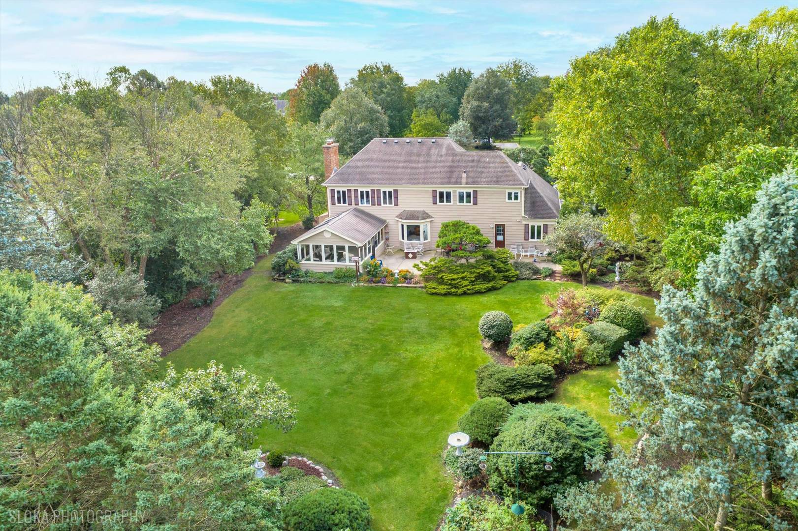 22256 Cambridge Drive Property Photo 3