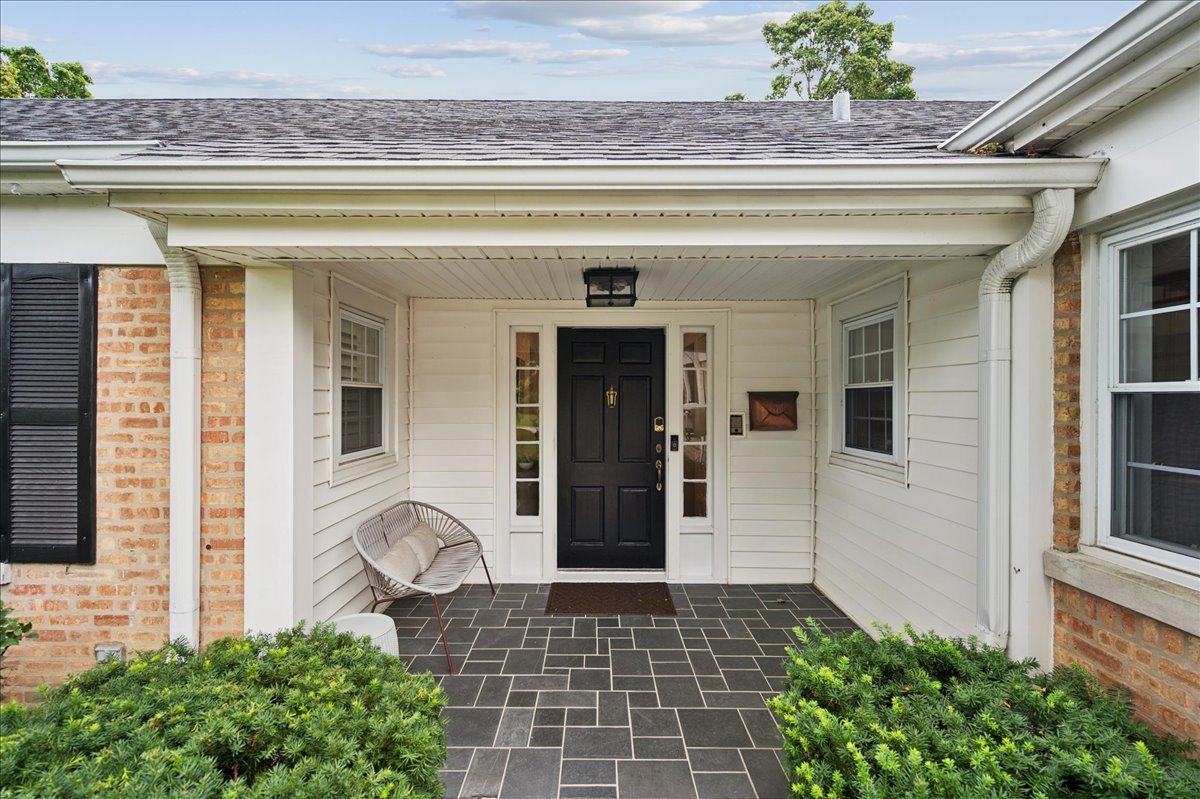 1043 Old Elm Lane Property Photo 4