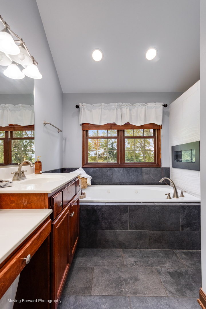 404 Heatherwood Drive Property Photo 18