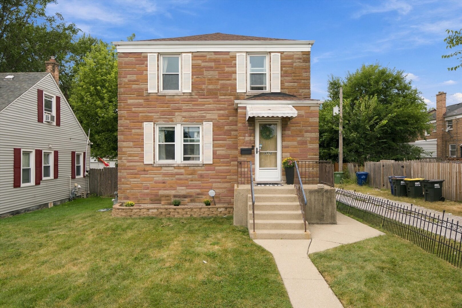 8716 S Richmond Avenue Property Photo 2