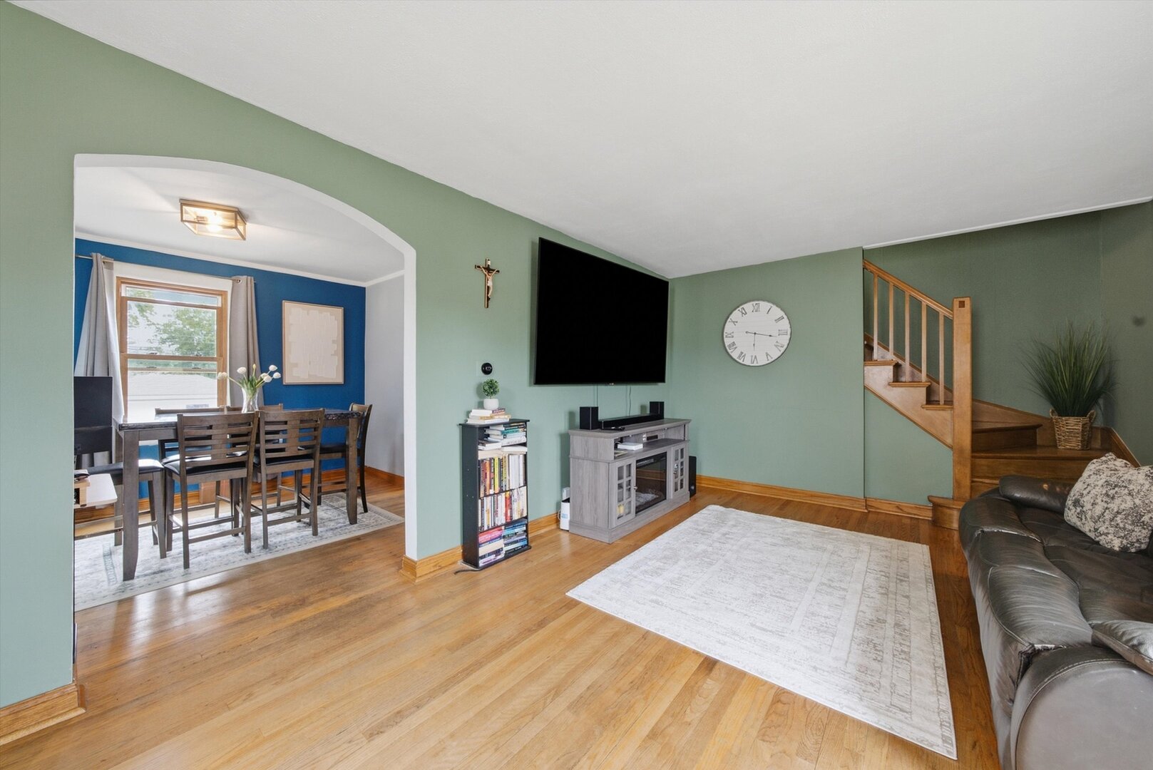 8716 S Richmond Avenue Property Photo 7