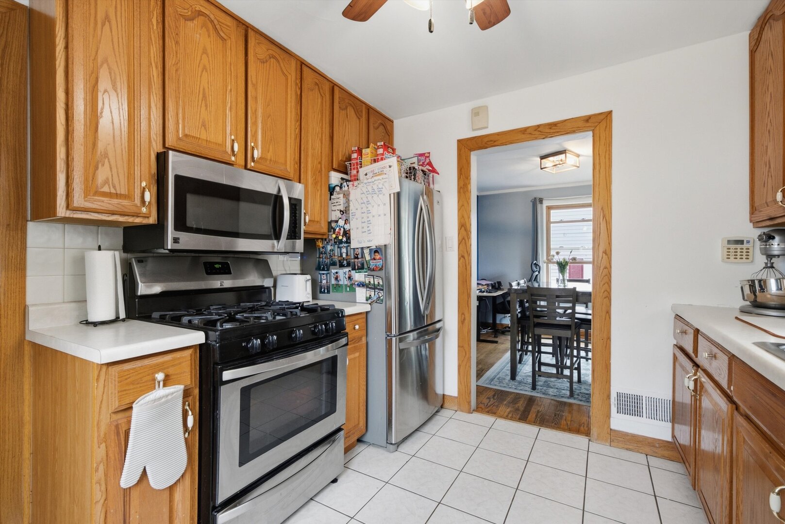 8716 S Richmond Avenue Property Photo 11