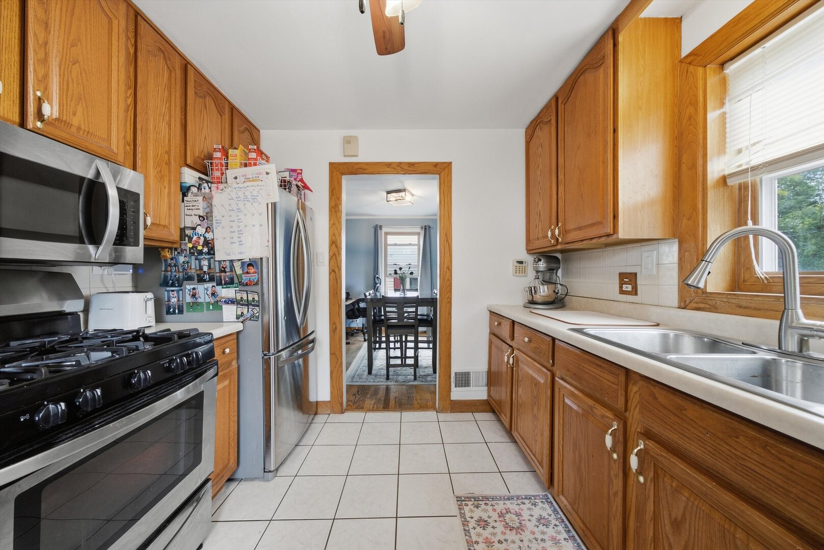 8716 S Richmond Avenue Property Photo 12