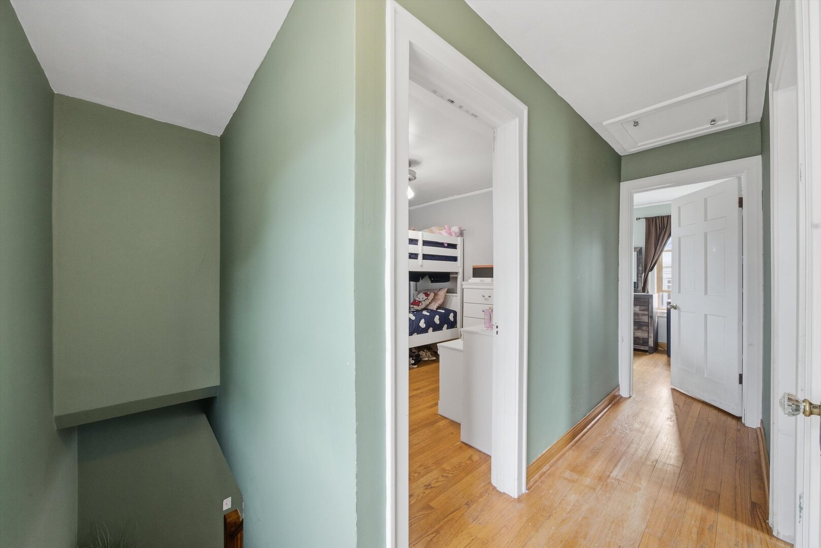 8716 S Richmond Avenue Property Photo 16