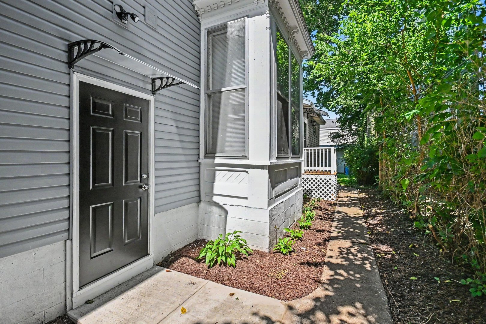 646 Webster Street Property Photo 7