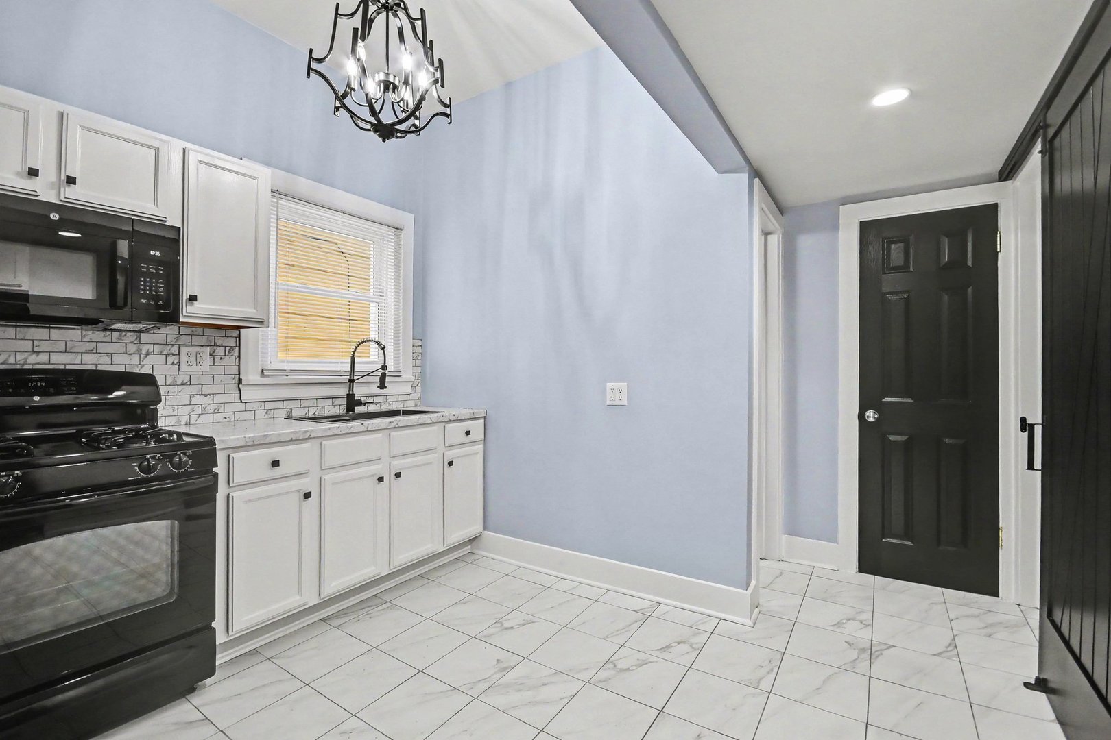 646 Webster Street Property Photo 14