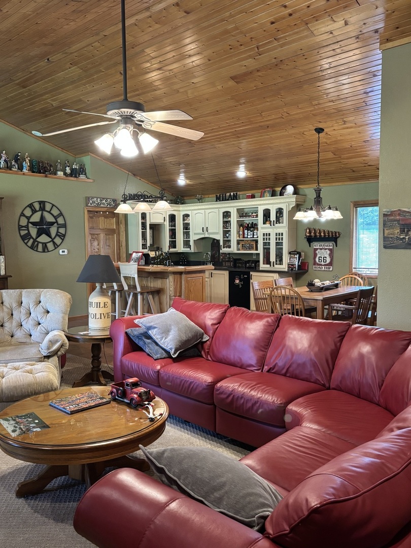13916 Leisure Lane Property Photo 43