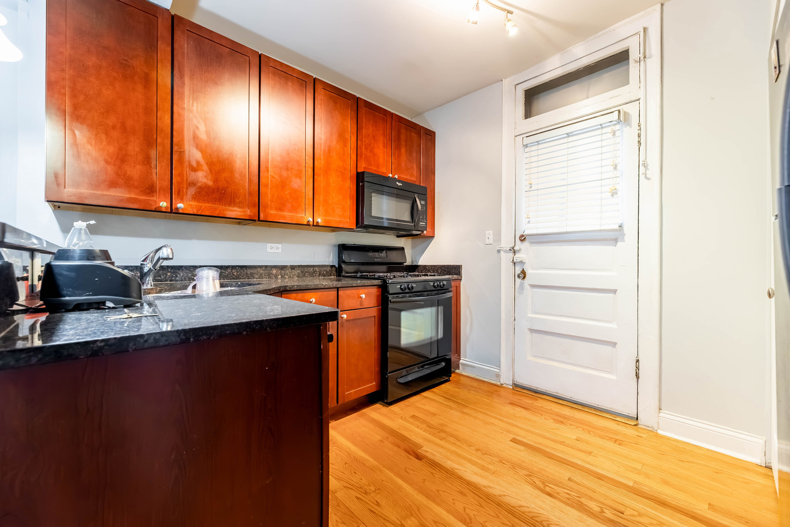 1120 Washington Boulevard 3b Property Photo 9