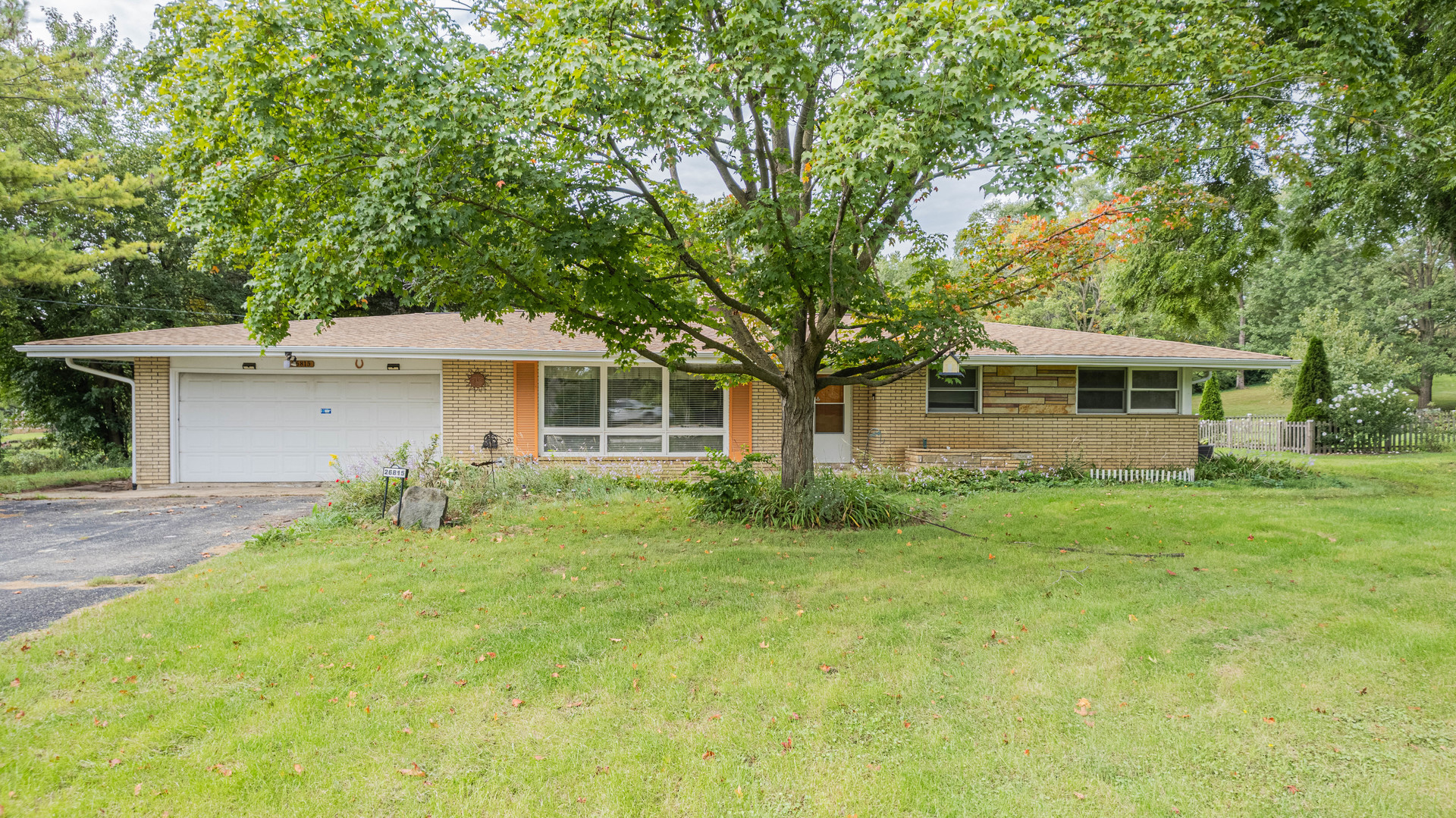 26815 W Nippersink Road Property Photo 1
