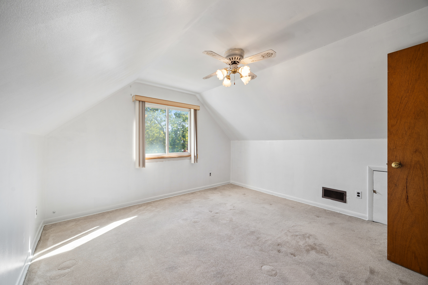 12761431 Property Photo 13