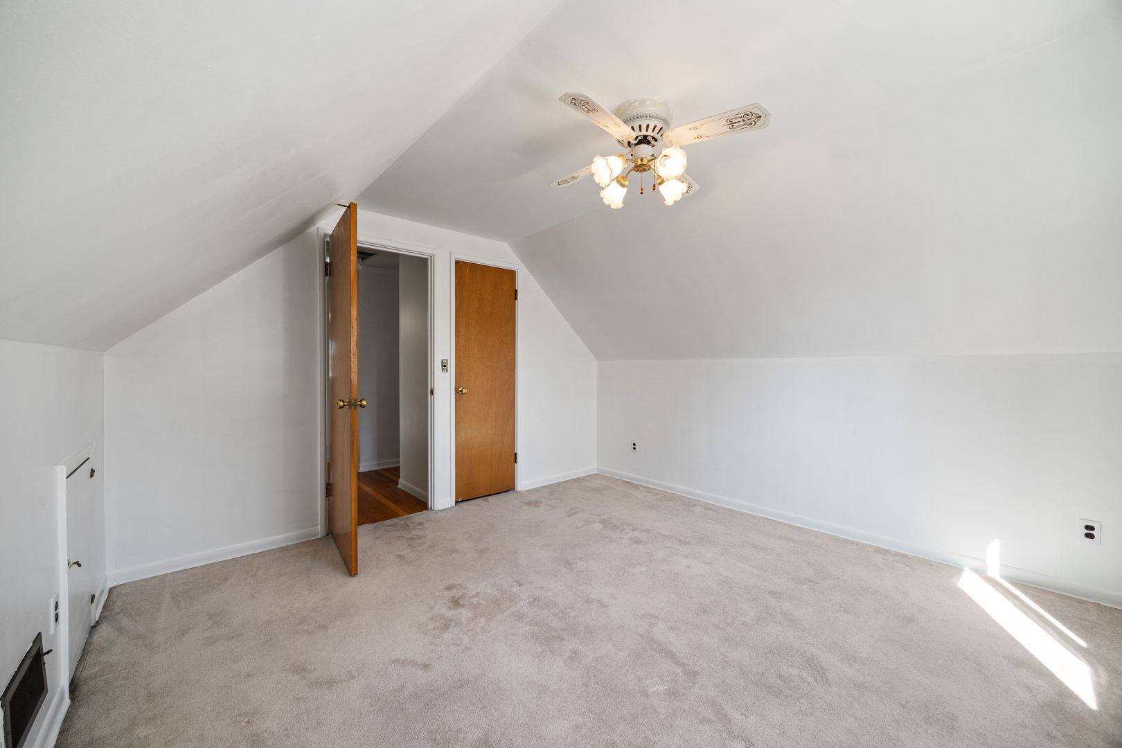 12761431 Property Photo 15