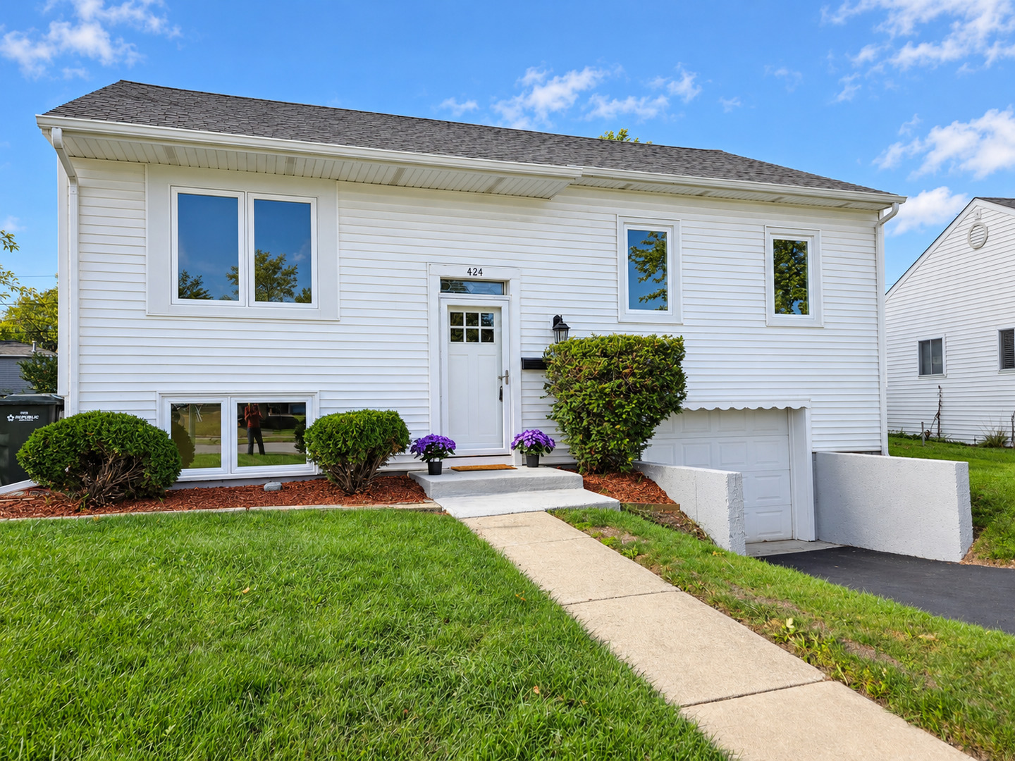 424 Mark Avenue Property Photo 1