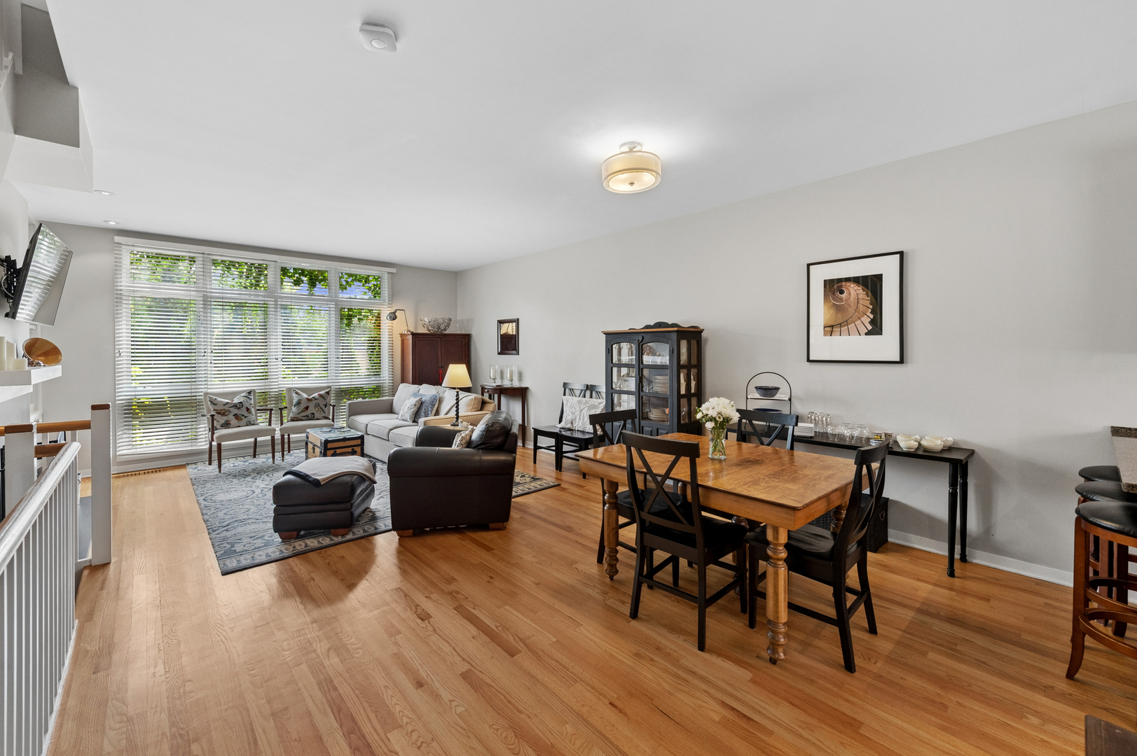 1889 Maple Avenue E2 Property Photo 4
