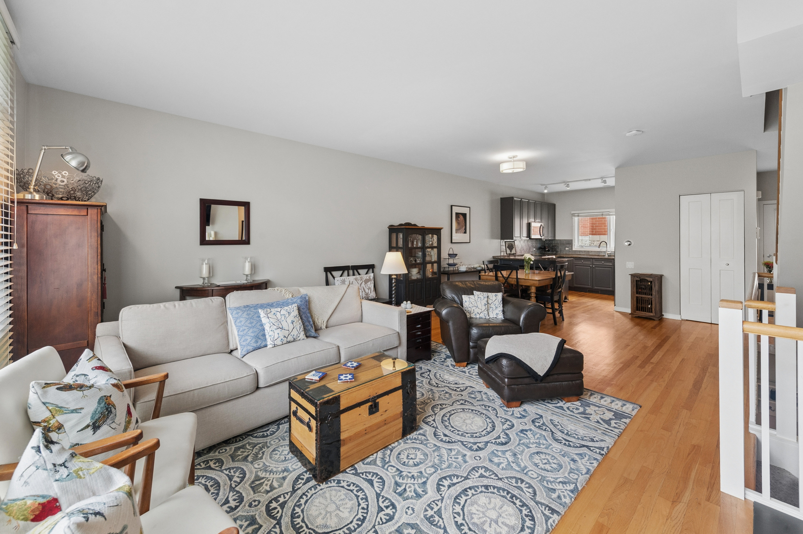 1889 Maple Avenue E2 Property Photo 6