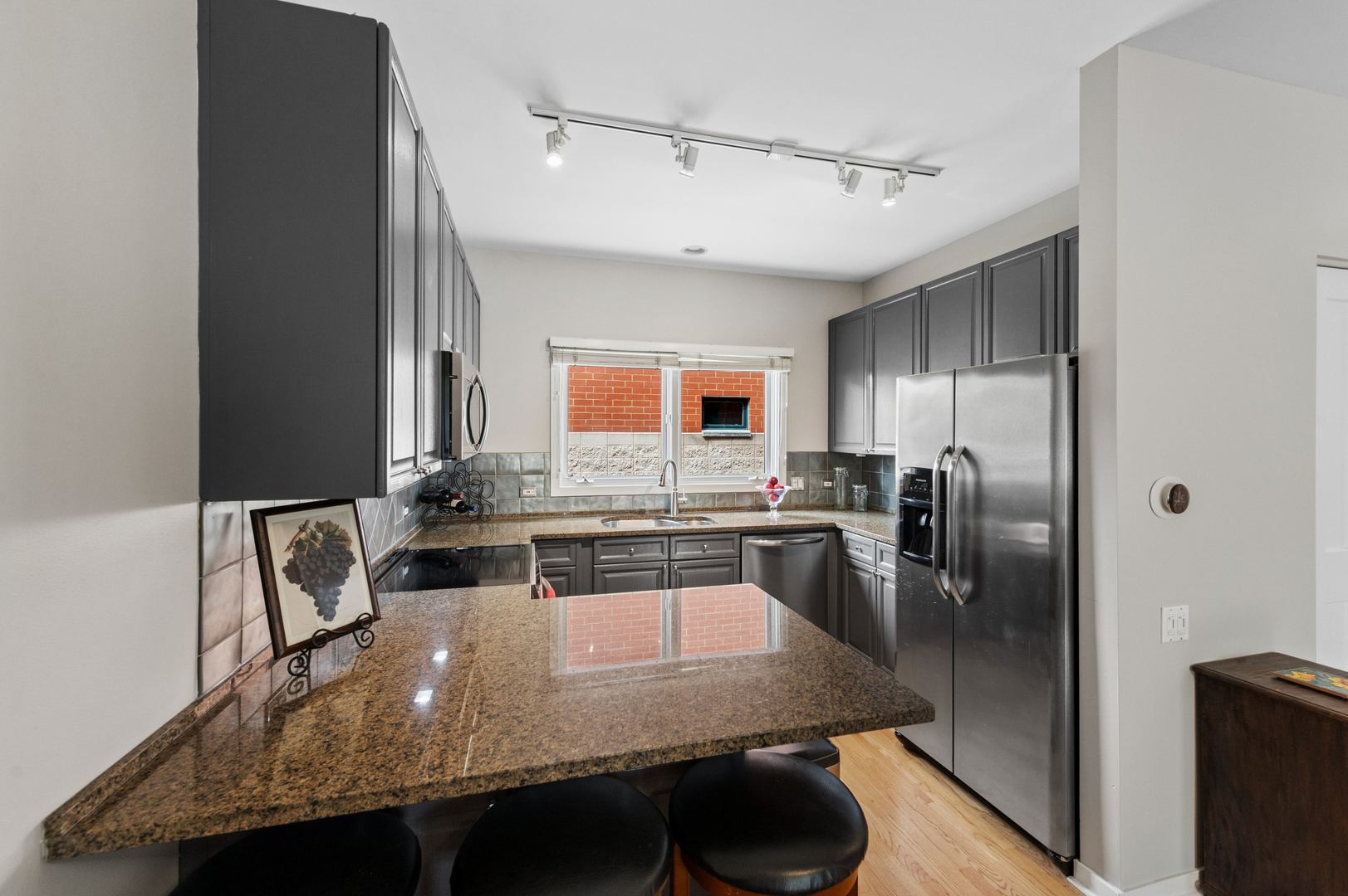 1889 Maple Avenue E2 Property Photo 10