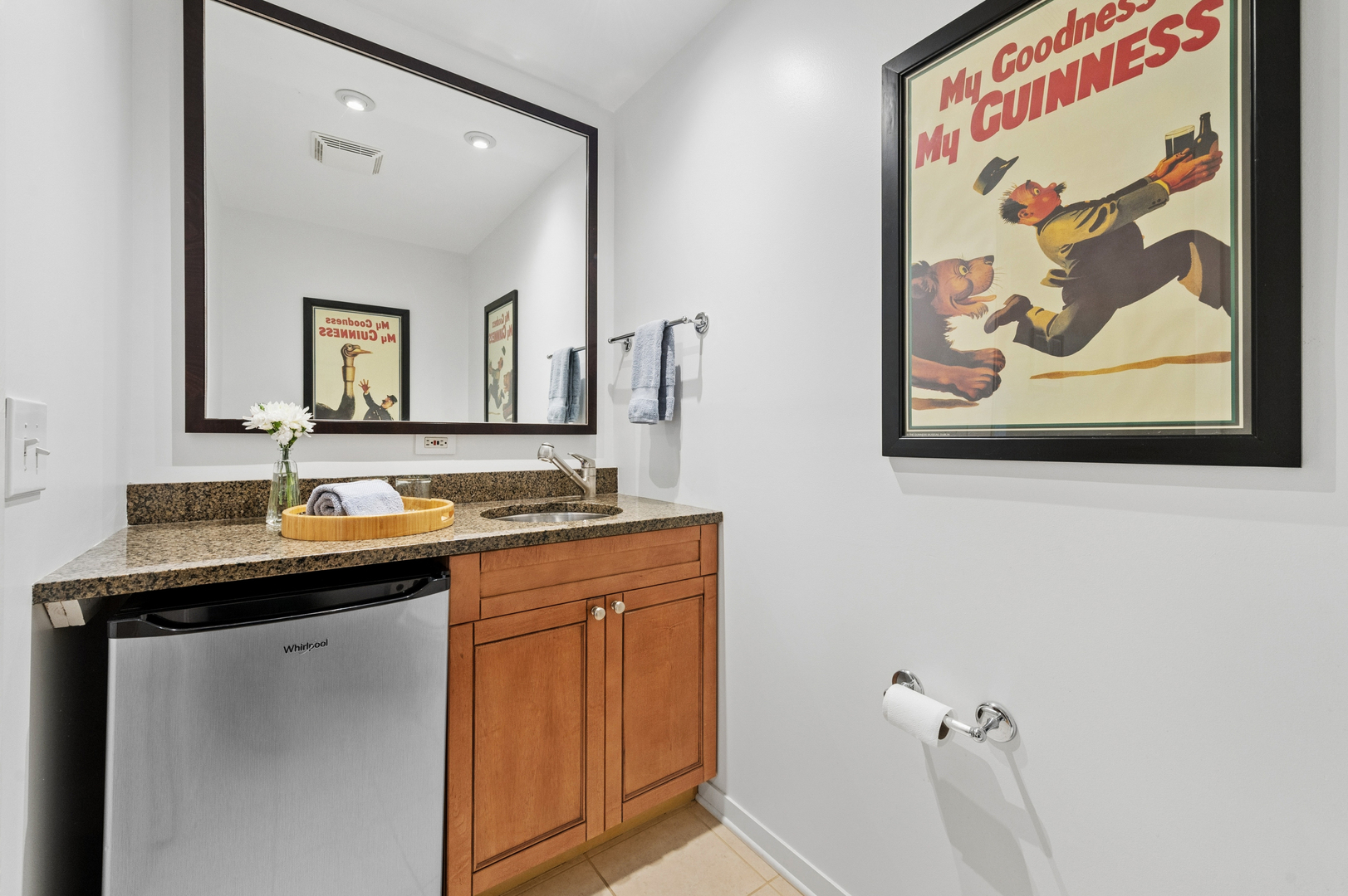1889 Maple Avenue E2 Property Photo 25