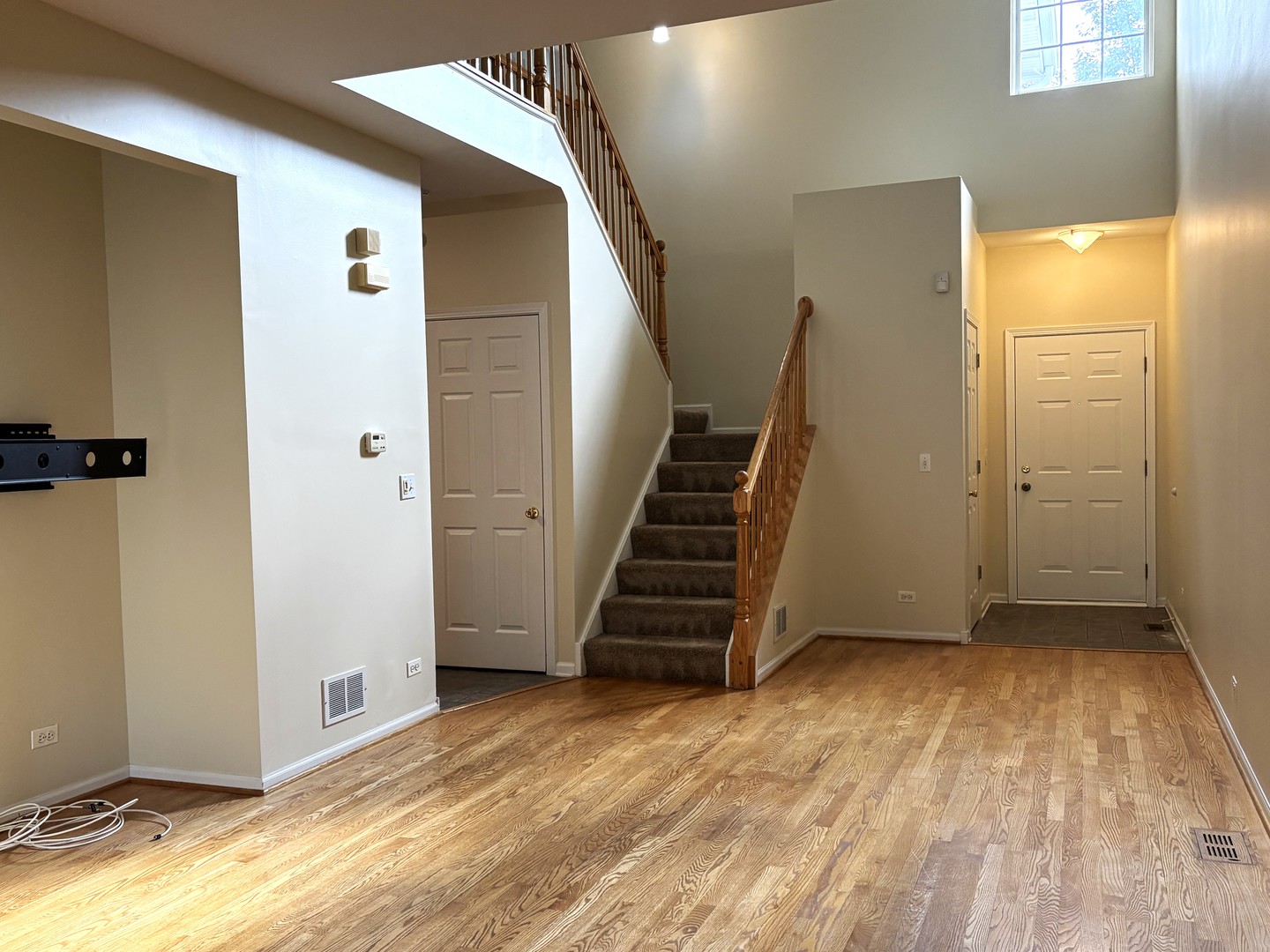 184 Southwicke Drive Property Photo 2