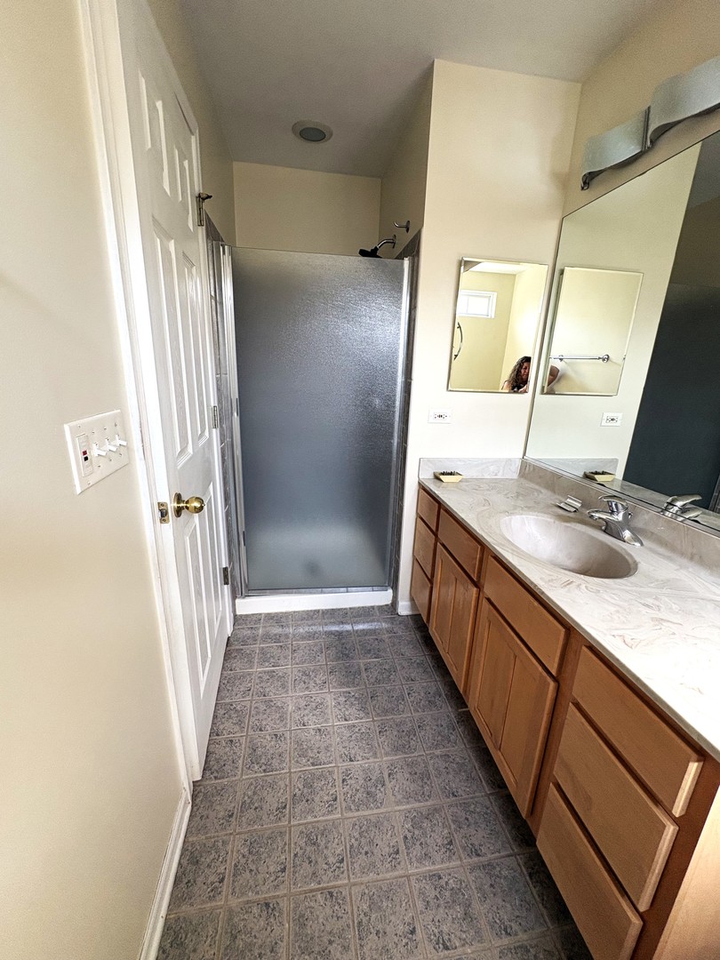 184 Southwicke Drive Property Photo 10