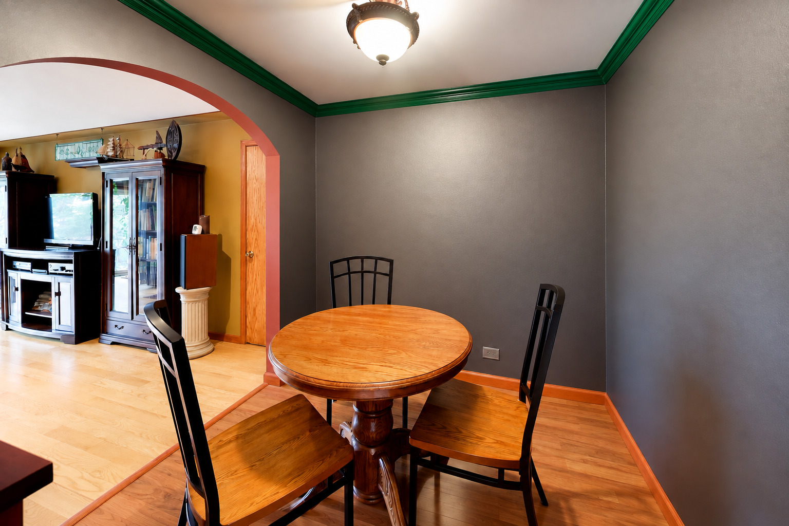 4540 N Linder Avenue 2d Property Photo 6