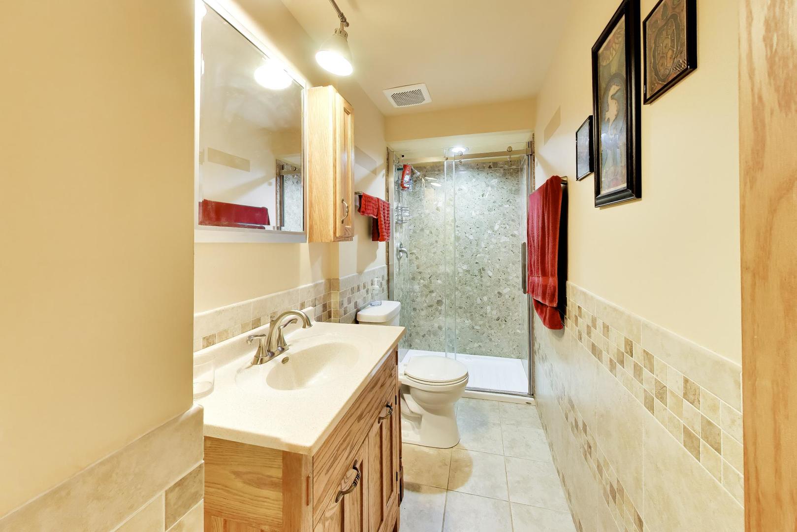 4540 N Linder Avenue 2d Property Photo 14