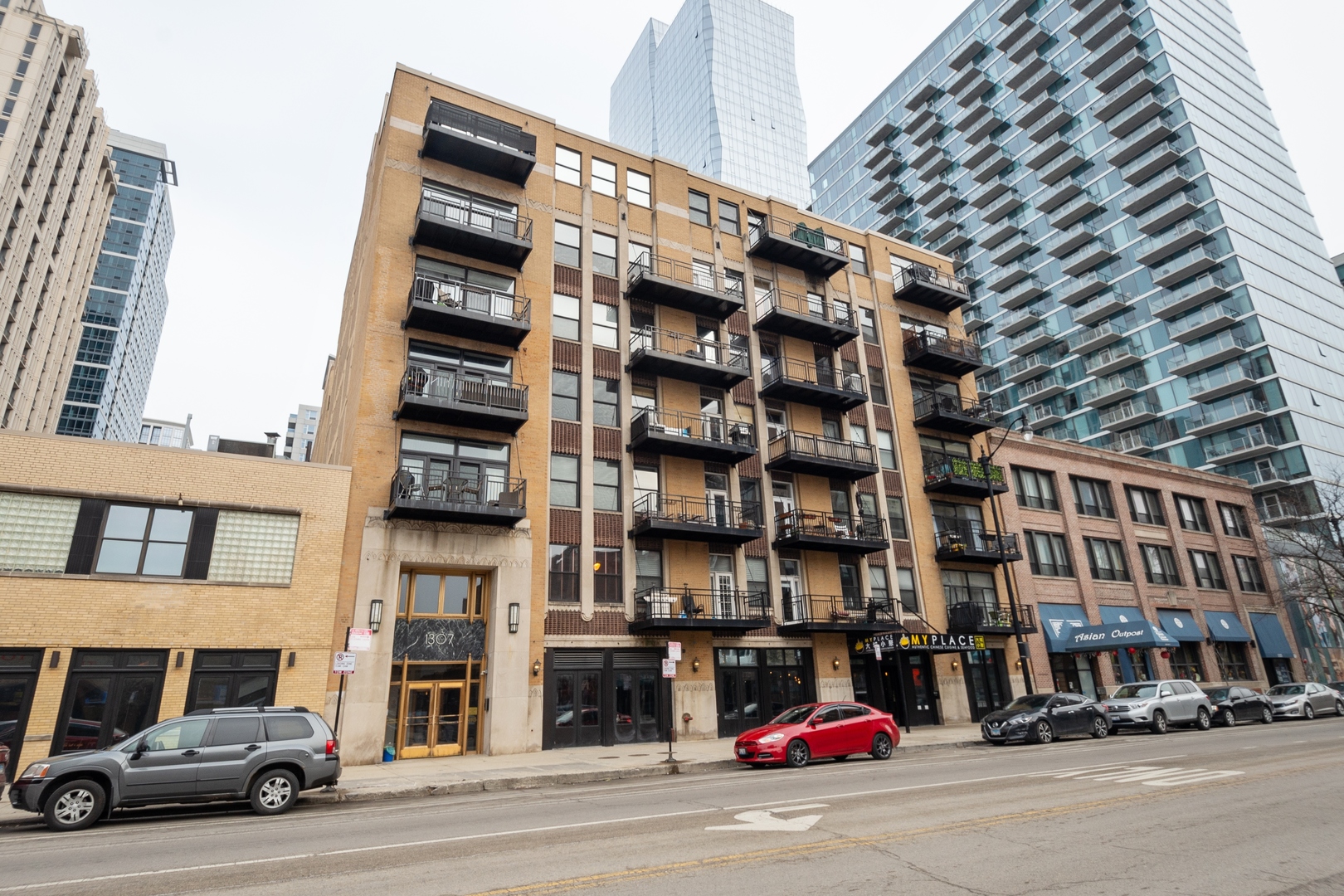 1307 S Wabash Avenue 312 Property Photo 1