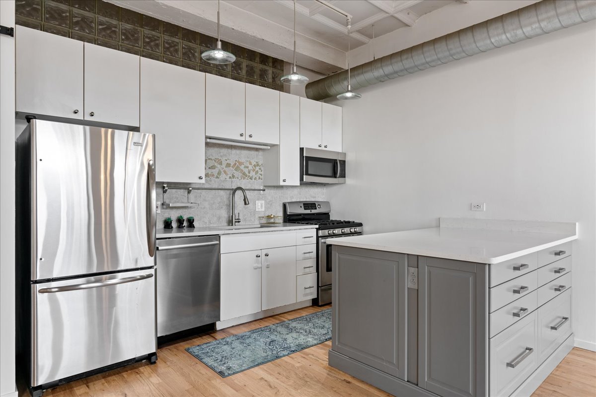 1307 S Wabash Avenue 312 Property Photo 4