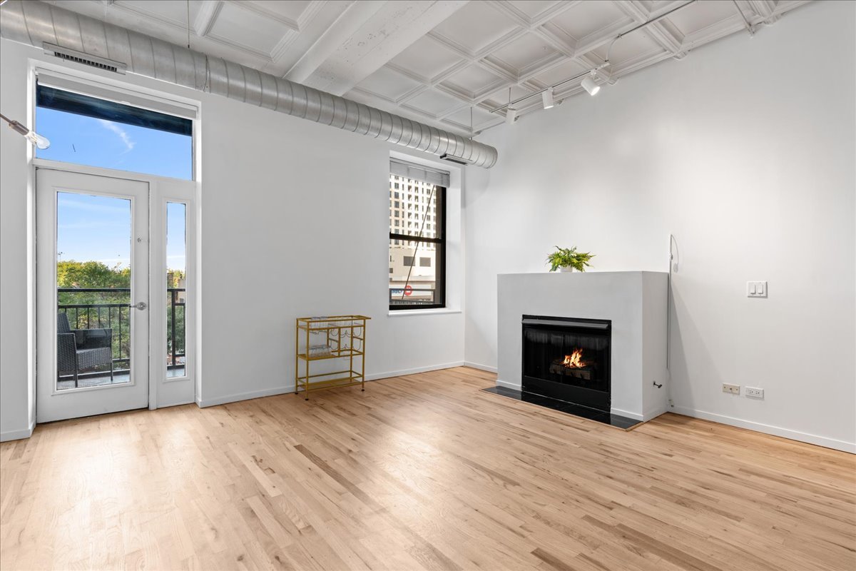 1307 S Wabash Avenue 312 Property Photo 7