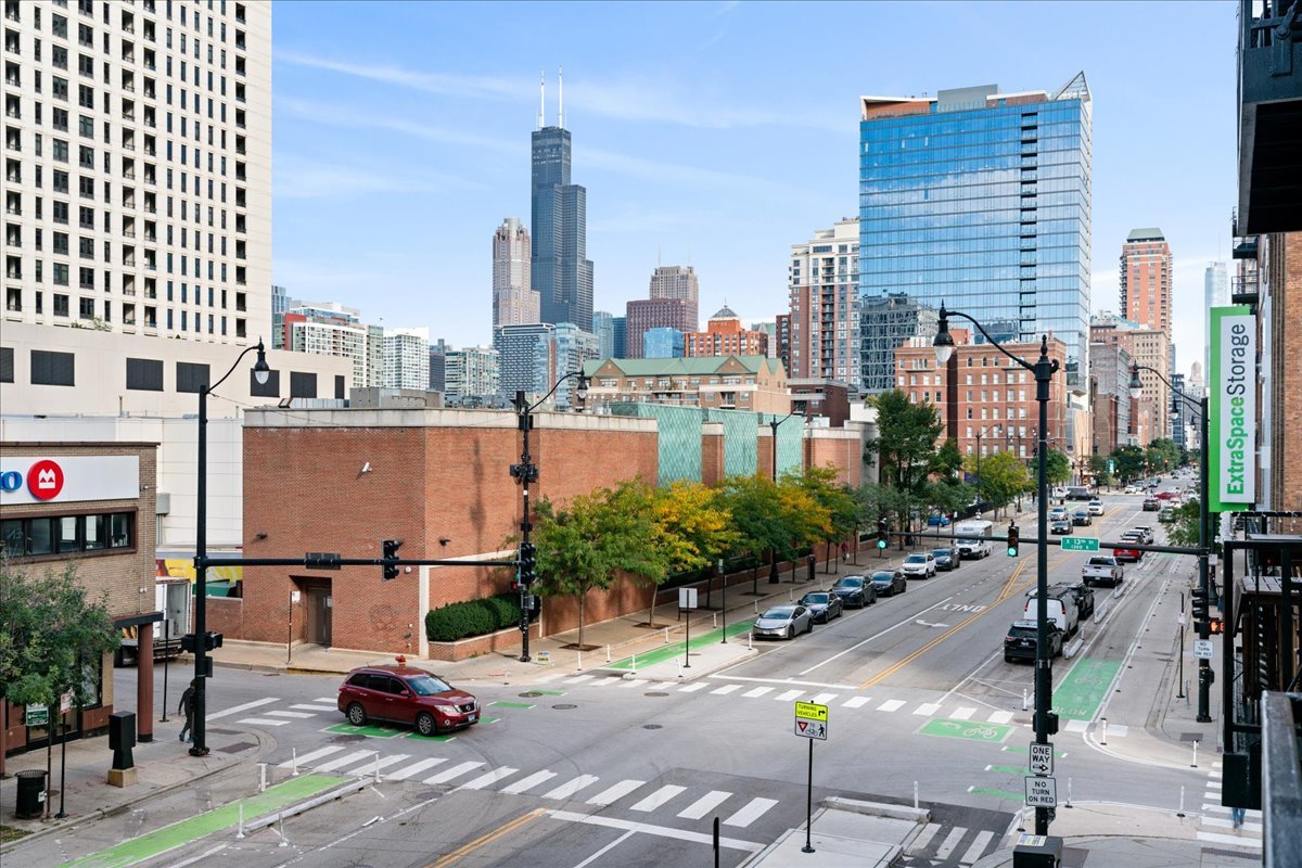 1307 S Wabash Avenue 312 Property Photo 16